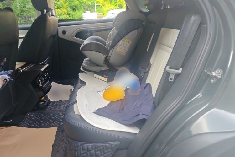 Used Land Rover Range Evoque 2021 Range Rover Velar L 249PS R-Dynamic First Edition Left Rear Seat