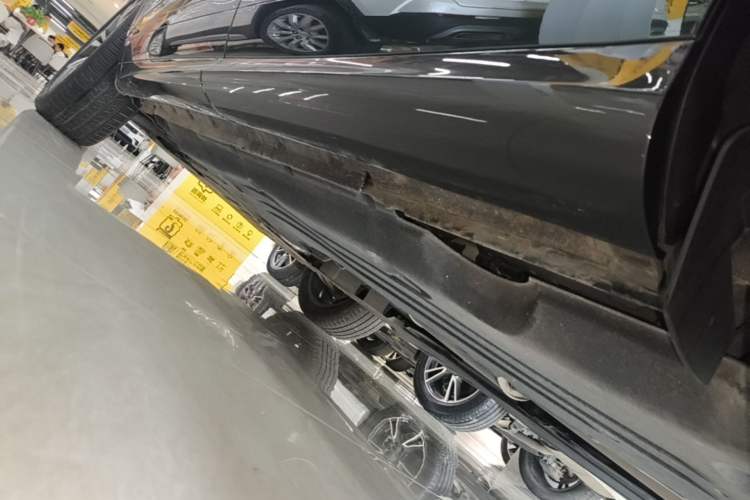 Used Land Rover Range Evoque 2021 Range Rover Velar L 249PS R-Dynamic First Edition Left Side Sill