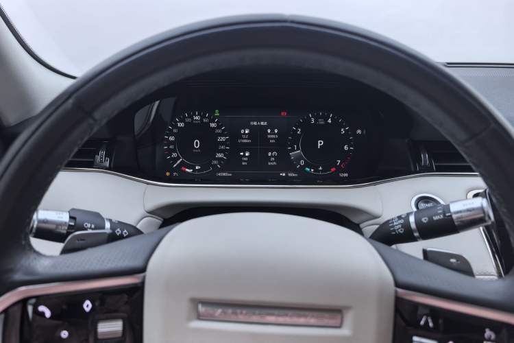 Used Land Rover Range Evoque 2021 Range Rover Velar L 249PS R-Dynamic First Edition Odometer Close Up