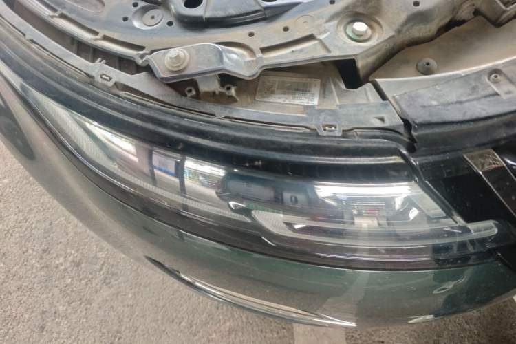 Used Land Rover Range Evoque 2021 Range Rover Velar L 249PS R-Dynamic First Edition Right Front Headlight