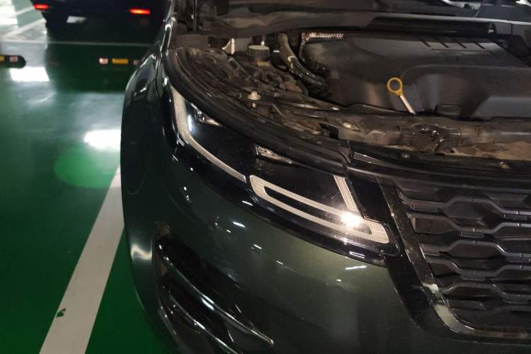 Used Land Rover Range Evoque 2021 Range Rover Velar L 249PS R-Dynamic First Edition Right Front Headlight