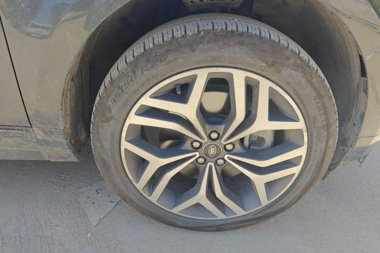 Used Land Rover Range Evoque 2021 Range Rover Velar L 249PS R-Dynamic First Edition Right Front Wheel Hub