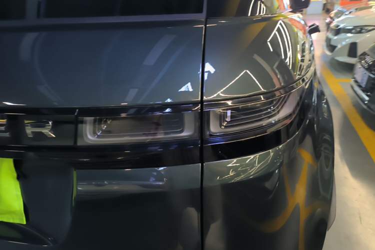 Used Land Rover Range Evoque 2021 Range Rover Velar L 249PS R-Dynamic First Edition Right Rear Taillight