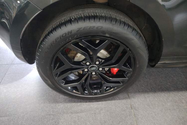 Used Land Rover Range Evoque 2021 Range Rover Velar L 249PS R-Dynamic First Edition Right Rear Wheel Hub