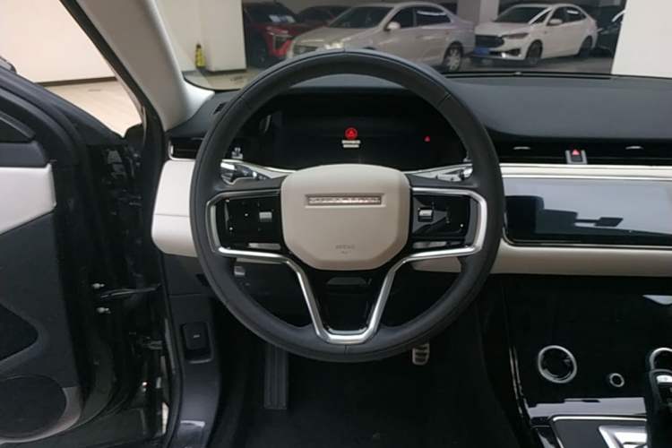 Used Land Rover Range Evoque 2021 Range Rover Velar L 249PS R-Dynamic First Edition Steering Wheel