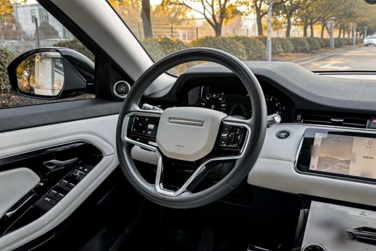 Used Land Rover Range Evoque 2021 Range Rover Velar L 249PS R-Dynamic First Edition Steering Wheel