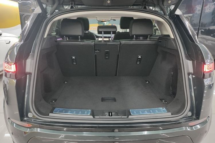 Used Land Rover Range Evoque 2021 Range Rover Velar L 249PS R-Dynamic First Edition Trunk