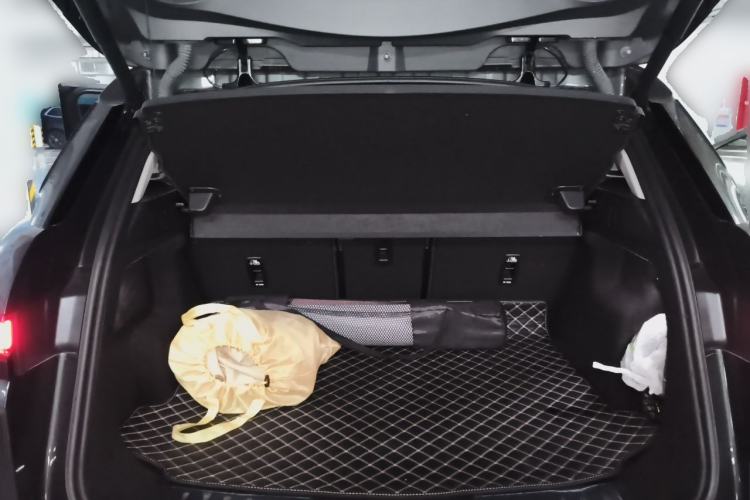 Used Land Rover Range Evoque 2021 Range Rover Velar L 249PS R-Dynamic First Edition Trunk