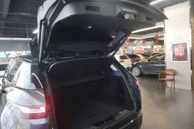 Used Land Rover Range Evoque 2021 Range Rover Velar L 249PS R-Dynamic First Edition Trunk