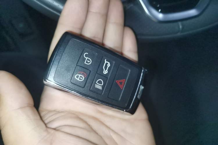 Used Land Rover Range Evoque 2021 Range Rover Velar L 249PS R-Dynamic First Edition Vehicle Key