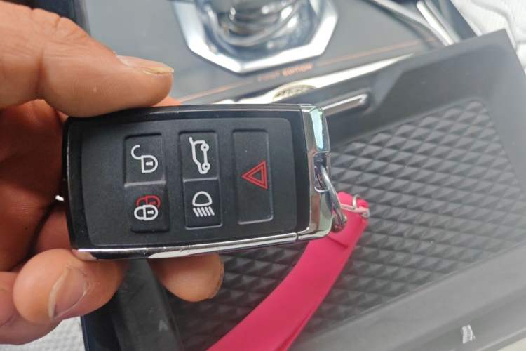 Used Land Rover Range Evoque 2021 Range Rover Velar L 249PS R-Dynamic First Edition Vehicle Key