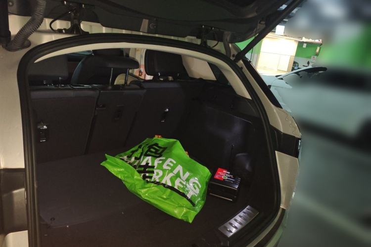 Used Land Rover Range Evoque 2021 Range Rover L 249 PS R-Dynamic SE Luxury Edition Trunk