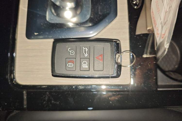 Used Land Rover Range Evoque 2021 Range Rover L 249 PS R-Dynamic SE Luxury Edition Vehicle Key