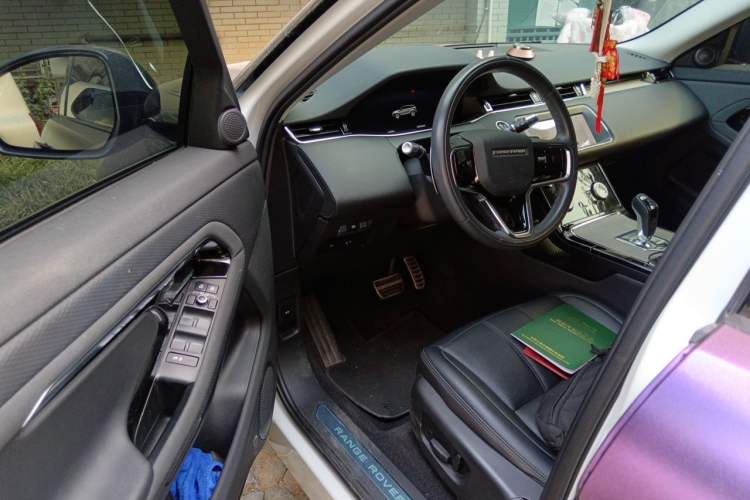Used Land Rover Range Evoque 2021 Range Rover Velar 249 PS R-Dynamic S Performance Edition Driver Seat