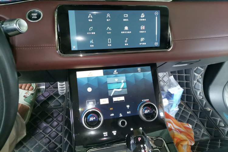 Used Land Rover Range Evoque 2021 Range Rover Velar L 249PS R-Dynamic First Edition Audio And AC Panel