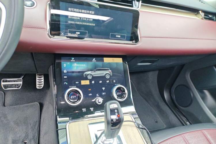Used Land Rover Range Evoque 2021 Range Rover Velar 249 PS R-Dynamic HSE Luxury Edition Audio And AC Panel