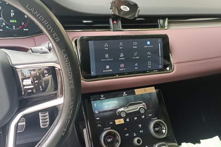 Used Land Rover Range Evoque 2021 Range Rover L 249 PS R-Dynamic SE Luxury Edition Audio And AC Panel