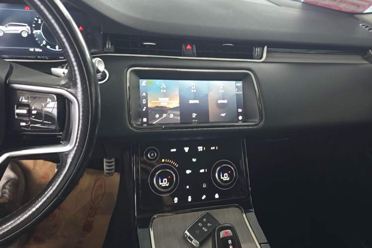 Used Land Rover Range Evoque 2021 Range Rover Velar 249 PS R-Dynamic S Performance Edition Audio And AC Panel