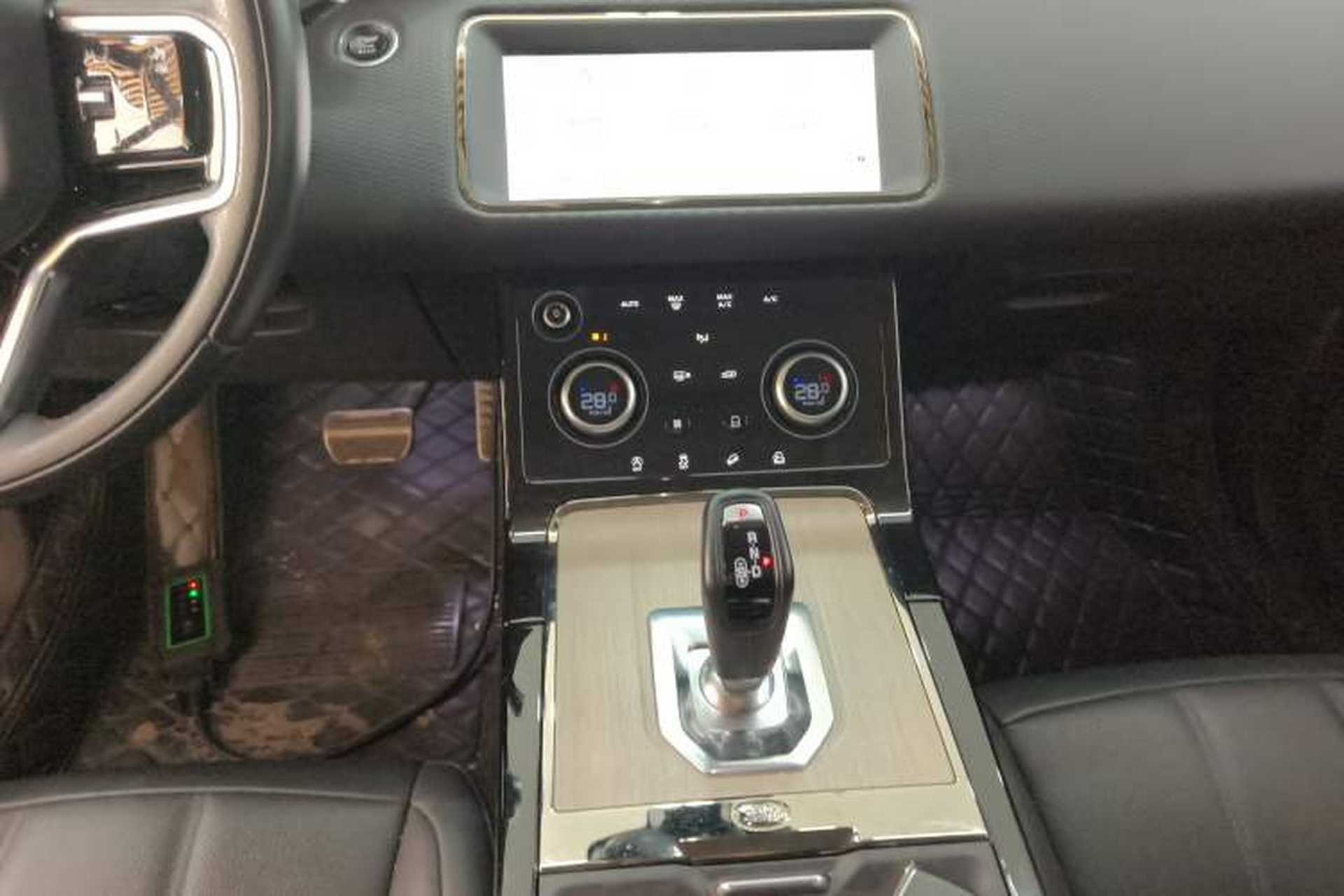 Used Land Rover Range Evoque 2021 Range Rover Velar 249 PS R-Dynamic S Performance Edition Audio And AC Panel