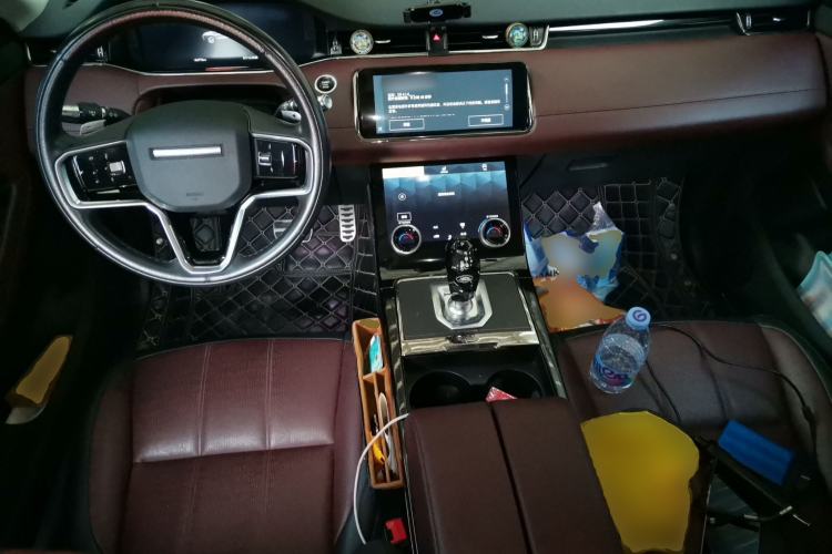 Used Land Rover Range Evoque 2021 Range Rover Velar L 249PS R-Dynamic First Edition Center Console