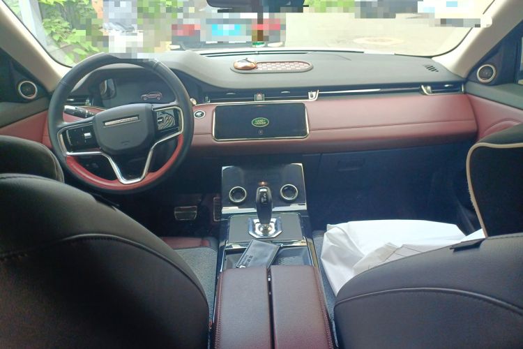 Used Land Rover Range Evoque 2021 Range Rover L 249 PS R-Dynamic SE Luxury Edition Center Console