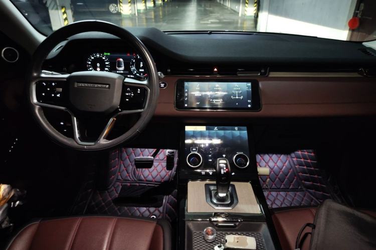 Used Land Rover Range Evoque 2021 Range Rover L 249 PS R-Dynamic SE Luxury Edition Center Console