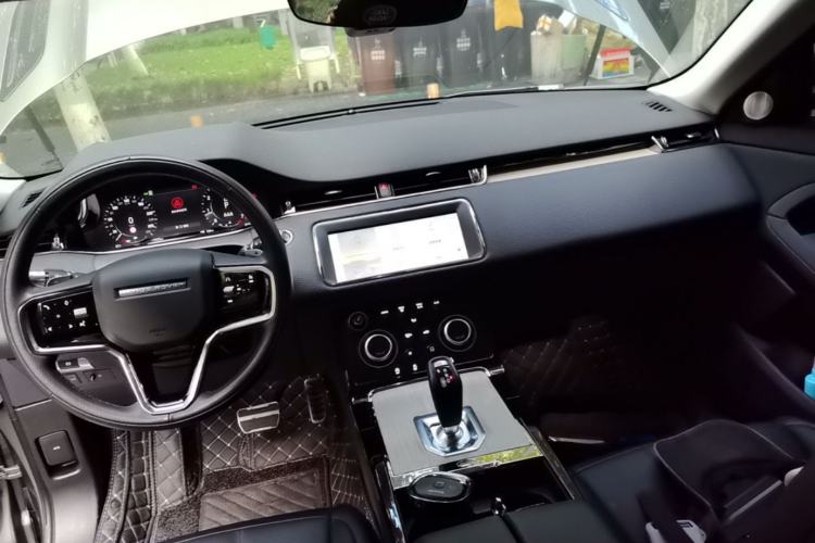 Used Land Rover Range Evoque 2021 Range Rover Velar 249 PS R-Dynamic S Performance Edition Center Console