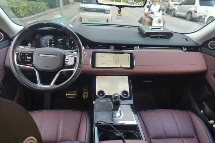 Used Land Rover Range Evoque 2021 Range Rover L 249 PS R-Dynamic SE Luxury Edition Center Console