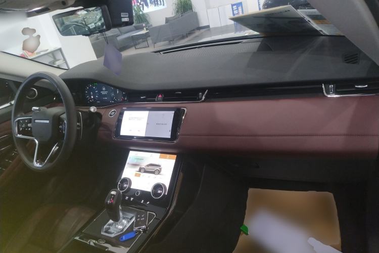 Used Land Rover Range Evoque 2021 Range Rover Velar L 249PS R-Dynamic First Edition Center Console
