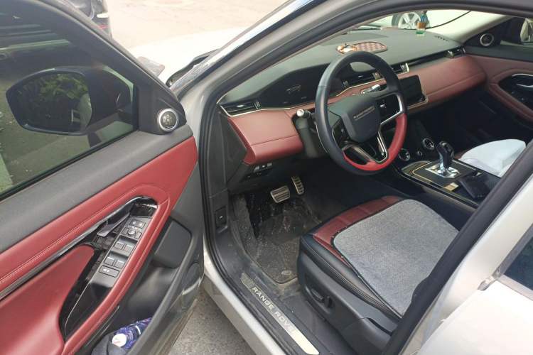 Used Land Rover Range Evoque 2021 Range Rover L 249 PS R-Dynamic SE Luxury Edition Driver Seat