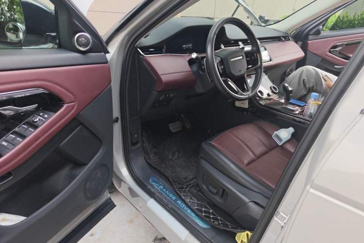 Used Land Rover Range Evoque 2021 Range Rover Velar L 249PS R-Dynamic First Edition Driver Seat