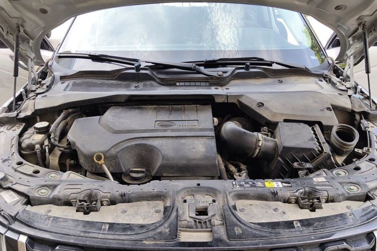 Used Land Rover Range Evoque 2021 Range Rover Velar L 249PS R-Dynamic First Edition Engine Bay