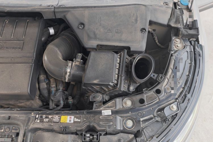 Used Land Rover Range Evoque 2021 Range Rover Velar L 249PS R-Dynamic First Edition Engine Bay Left