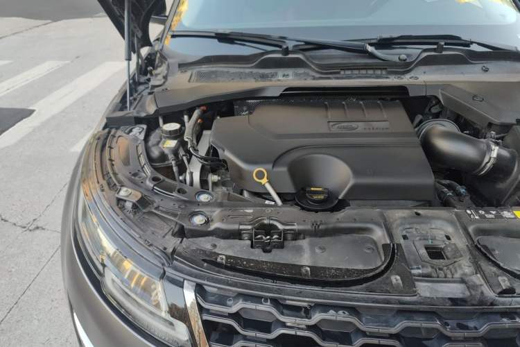 Used Land Rover Range Evoque 2021 Range Rover L 249 PS R-Dynamic SE Luxury Edition Engine Bay Right