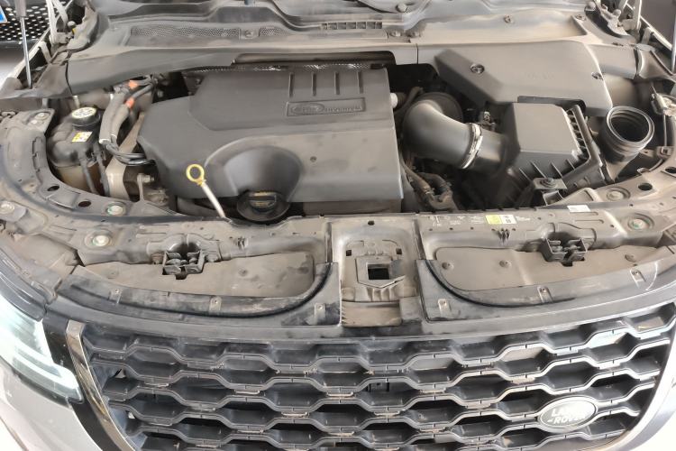 Used Land Rover Range Evoque 2021 Range Rover Velar 249 PS R-Dynamic S Performance Edition Engine Bay