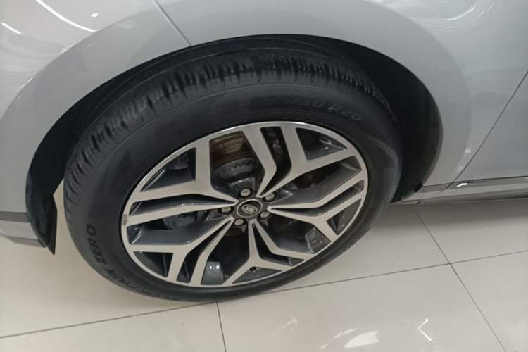 Used Land Rover Range Evoque 2021 Range Rover Velar 249 PS R-Dynamic S Performance Edition Exterior 4