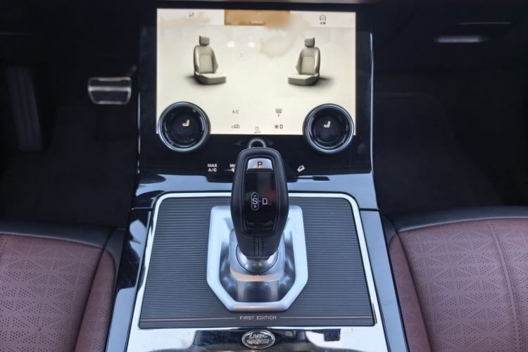 Used Land Rover Range Evoque 2021 Range Rover Velar L 249PS R-Dynamic First Edition Gear Lever