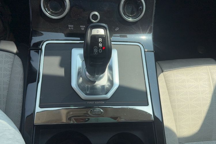 Used Land Rover Range Evoque 2021 Range Rover Velar L 249PS R-Dynamic First Edition Gear Lever