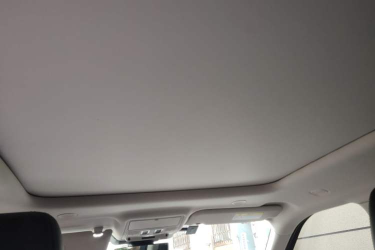 Used Land Rover Range Evoque 2021 Range Rover Velar L 249PS R-Dynamic First Edition Headliner