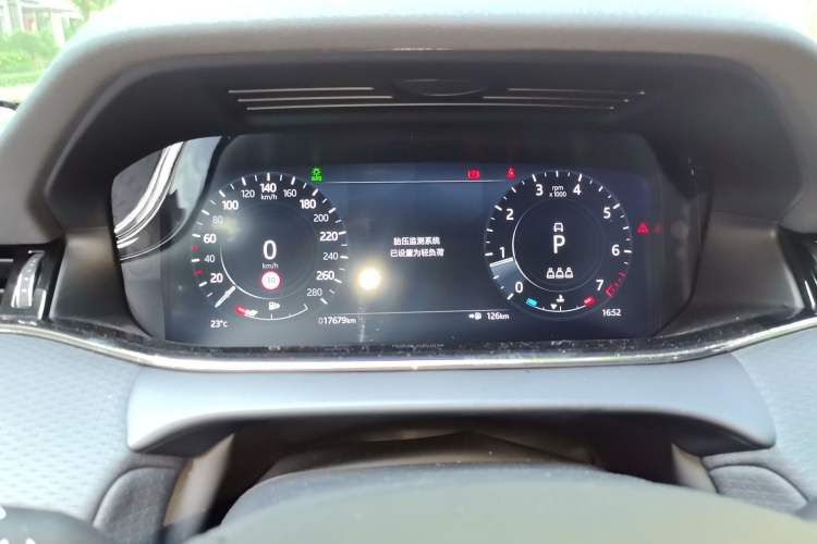 Used Land Rover Range Evoque 2021 Range Rover Velar 249 PS R-Dynamic S Performance Edition Instrument Cluster