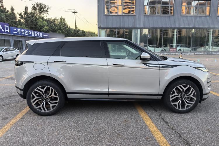 Used Land Rover Range Evoque 2021 Range Rover L 249 PS R-Dynamic SE Luxury Edition Interior 12