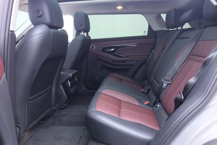 Used Land Rover Range Evoque 2021 Range Rover Velar L 249PS R-Dynamic First Edition Interior 2
