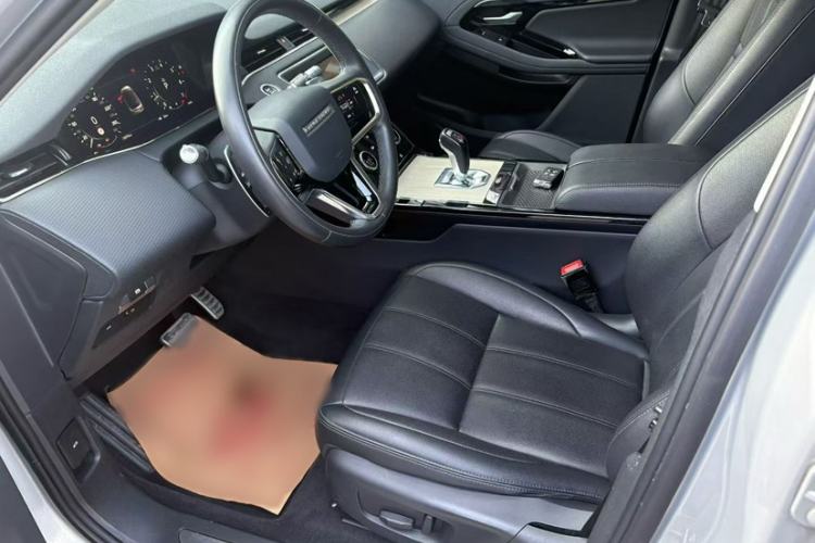 Used Land Rover Range Evoque 2021 Range Rover Velar 249 PS R-Dynamic S Performance Edition Interior 4