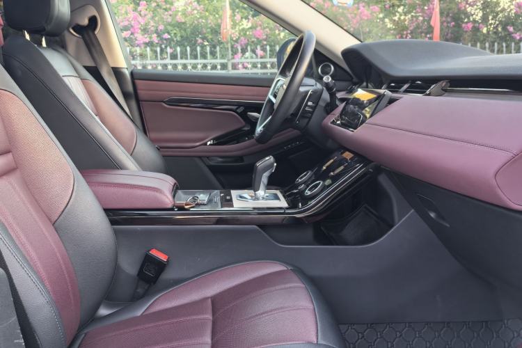 Used Land Rover Range Evoque 2021 Range Rover L 249 PS R-Dynamic SE Luxury Edition Interior 8