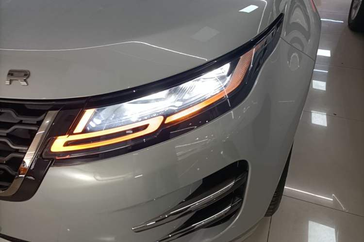 Used Land Rover Range Evoque 2021 Range Rover Velar 249 PS R-Dynamic S Performance Edition Left Front Headlight