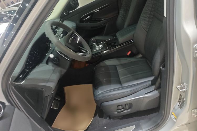 Used Land Rover Range Evoque 2021 Range Rover Velar 249 PS R-Dynamic S Performance Edition Left Front Seat