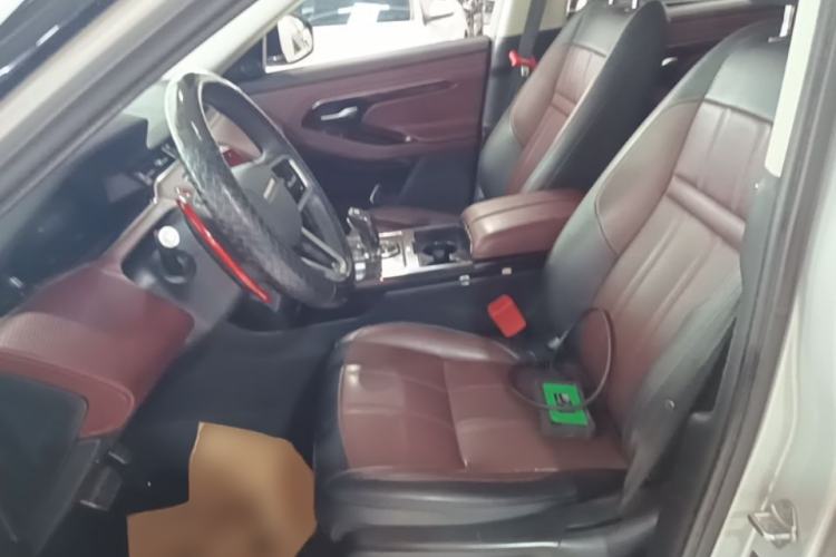 Used Land Rover Range Evoque 2021 Range Rover Velar 249 PS R-Dynamic HSE Luxury Edition Left Front Seat