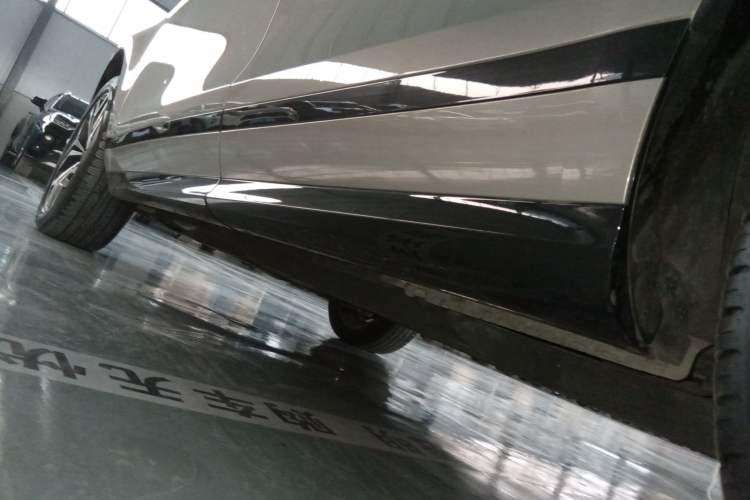 Used Land Rover Range Evoque 2021 Range Rover Velar 249 PS R-Dynamic S Performance Edition Left Side Sill