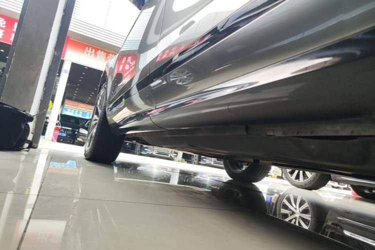 Used Land Rover Range Evoque 2021 Range Rover Velar L 249PS R-Dynamic First Edition Left Side Sill