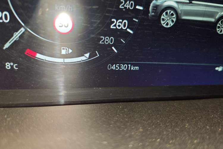 Used Land Rover Range Evoque 2021 Range Rover Velar 249 PS R-Dynamic S Performance Edition Odometer Close Up